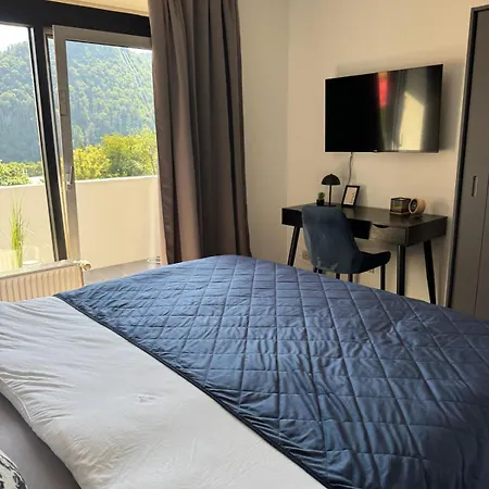 Schoene Aussicht - Charmante Mit Pool Und Sauna In アパート *